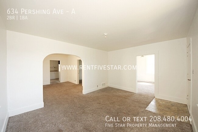 Building Photo - 634 Pershing Ave
