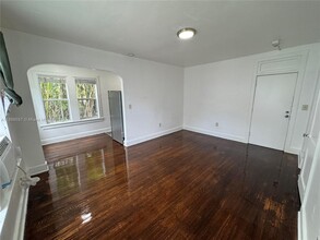 Building Photo - 177 NE 50th St