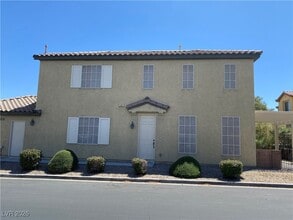 Building Photo - 3627 Water Song Dr