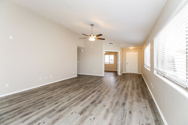 Foto del edificio - 5322 W Jessica Ln