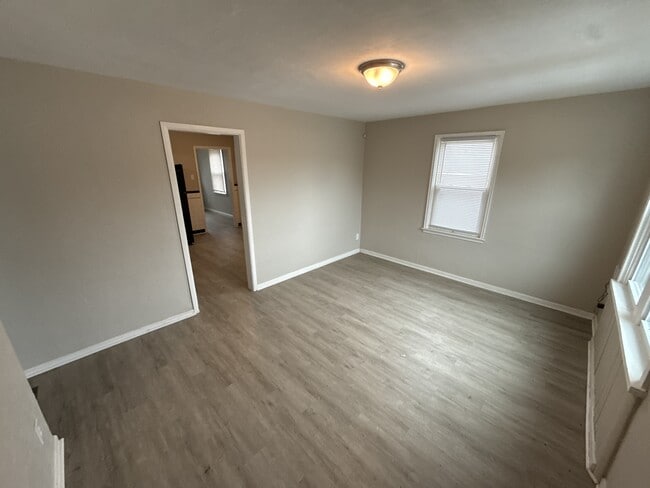 Building Photo - 7441 Calvin Ave