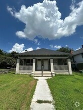 Building Photo - 1601 Hanger St