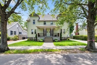 Building Photo - 111 Pleasant St