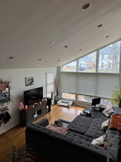 Foto del edificio - 1261 Cavell Ave