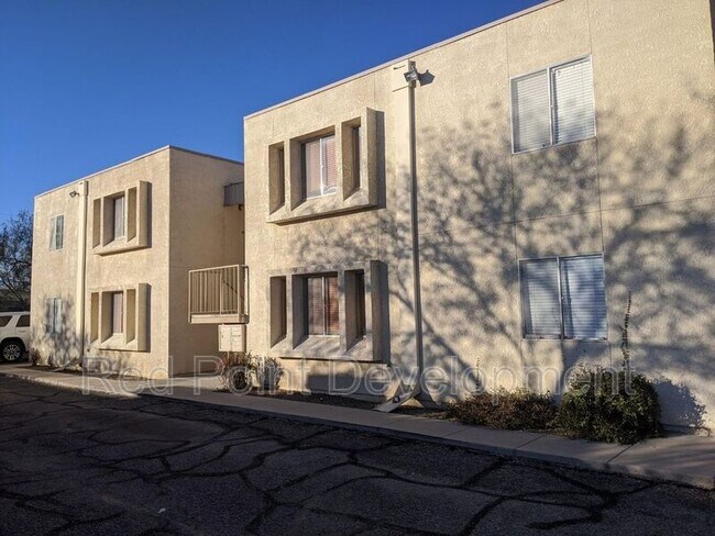 Foto del edificio - 3932 E Hayhurst Ln