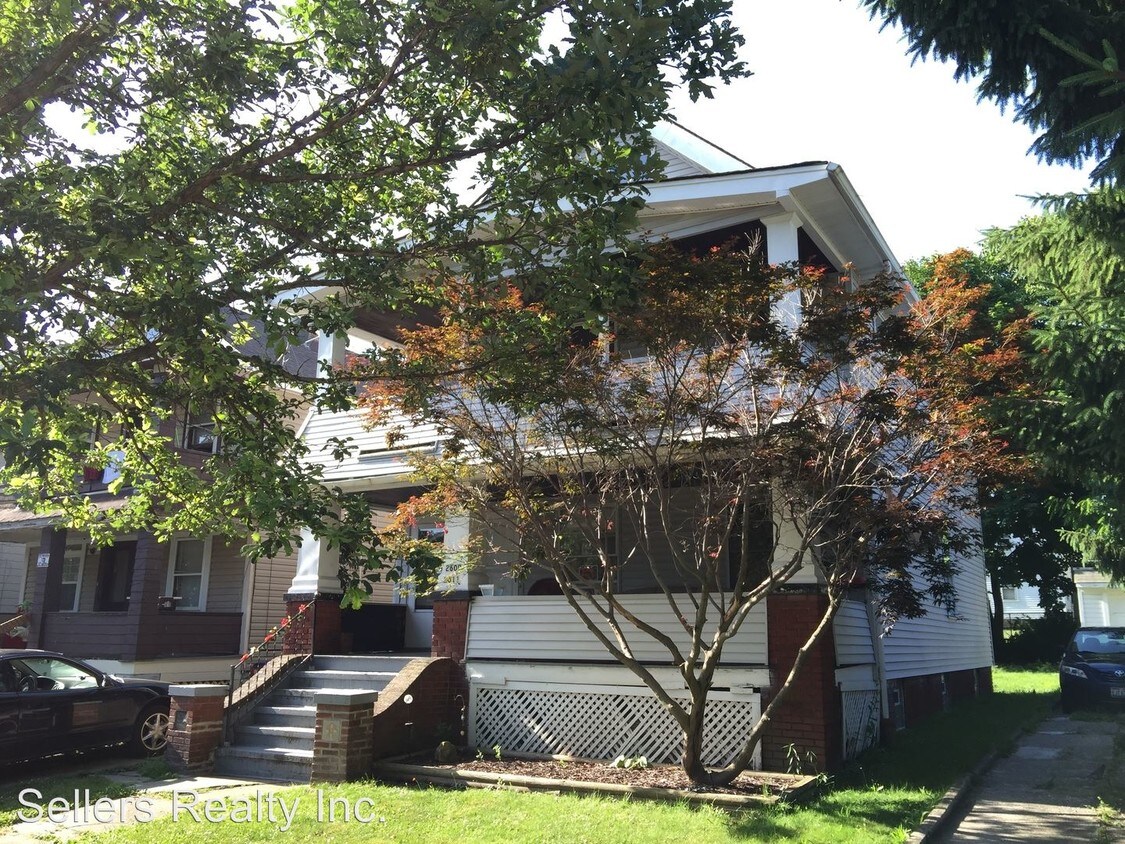 Primary Photo - 2609 Hood Ave
