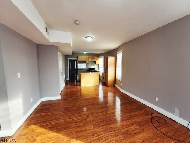 Building Photo - 146 Hollywood Ave