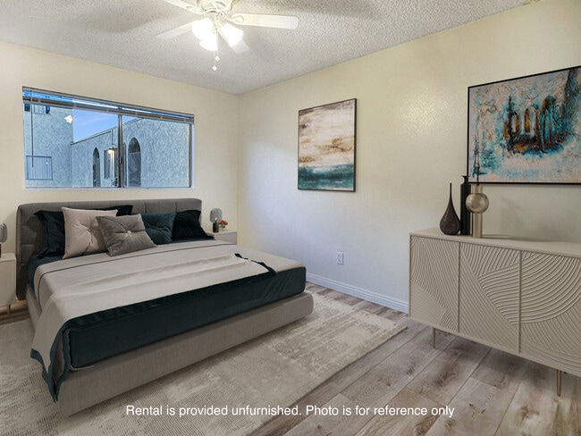 Building Photo - Casa Buena Apartments