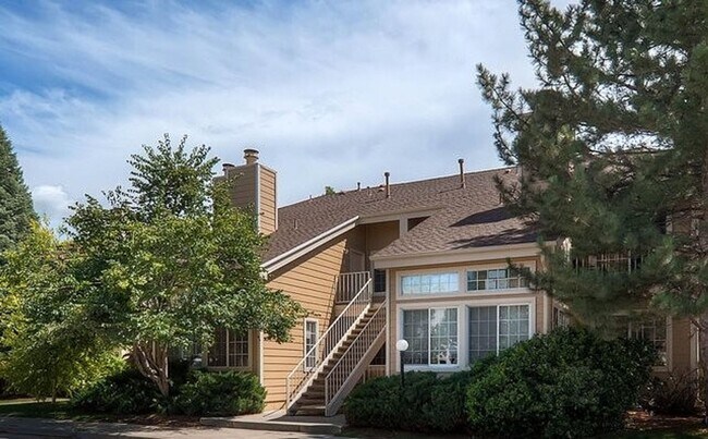 Foto del edificio - 6054 Gunbarrel Ave