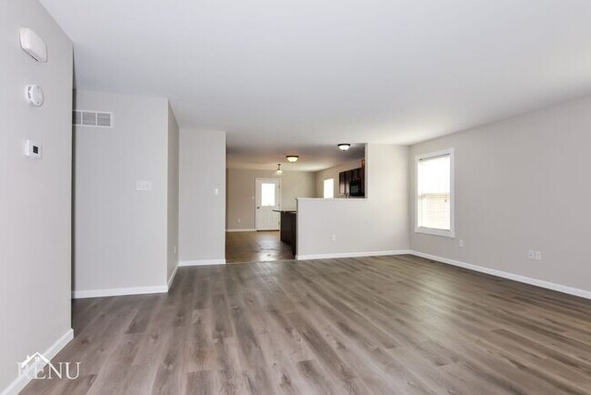 Building Photo - 623 Hunt Run Drive
