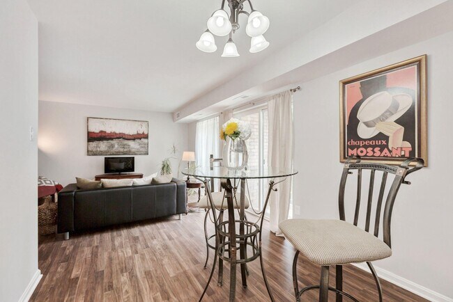 Foto del edificio - 6151 Edsall Rd