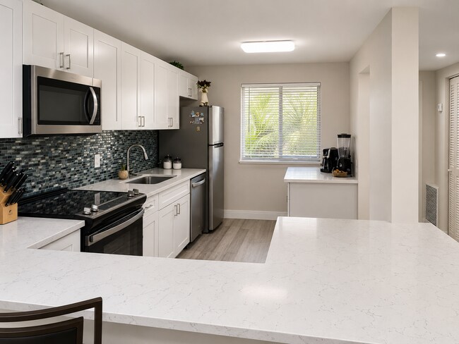 Building Photo - 4501 Fountains Dr