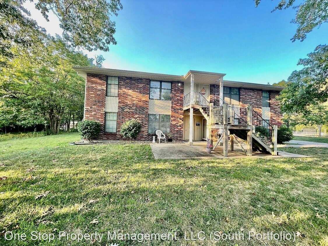 2 br, 1 bath House 304 NE Forest Street House Rental in Lee's