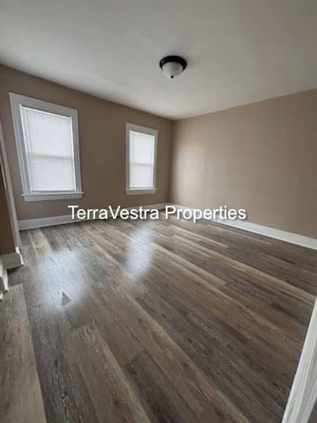 Building Photo - Single Family in Gloucester City! Eligible for $500 Security Deposit.