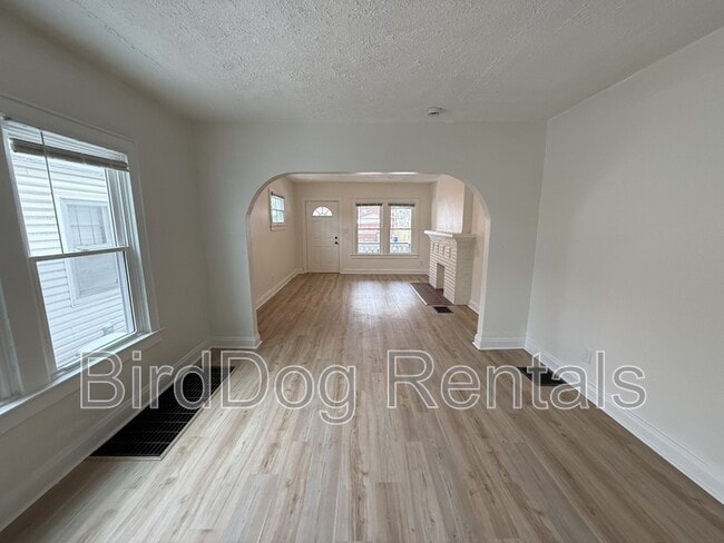 Building Photo - 1295-1297-1297 Lockbourne Rd