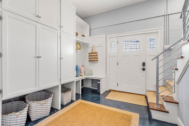 Foto del edificio - 65 Plum Island Turnpike