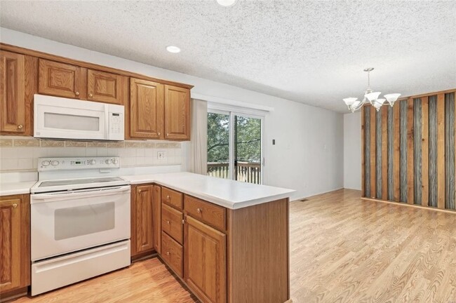 Building Photo - 3 Plum Tree Dr