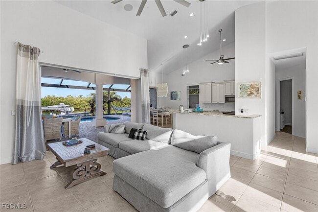 Building Photo - 3724 Surfside Blvd