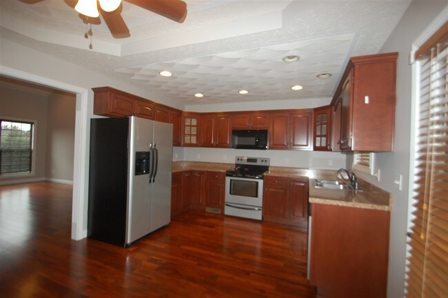 Building Photo - 223 S Rushmore Dr