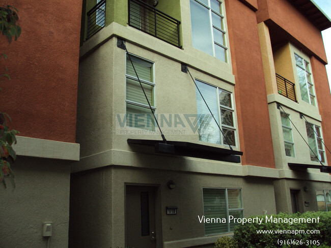 Foto del edificio - Modern 2 Bedroom Loft Close to Downtown