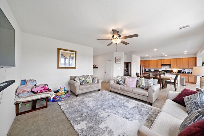 Building Photo - 25203 Farmdale Ln