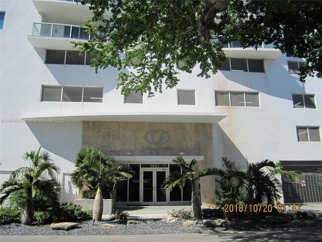 Foto del edificio - 1401 SW 22nd St