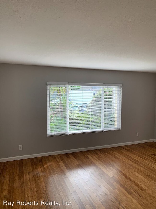 Building Photo - 3 br, 2 bath Apartment - 4200 PATRICE ROAD