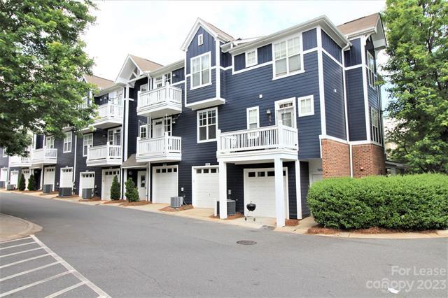 Foto principal - 1556 Walnut View Dr