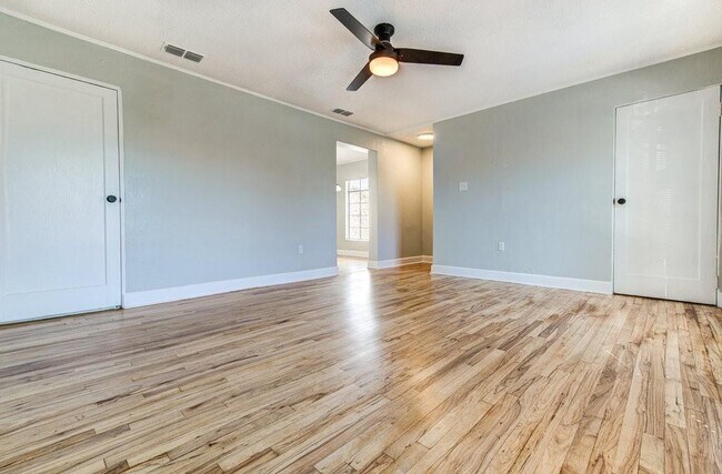 Foto del edificio - 3904 Maplewood Ave
