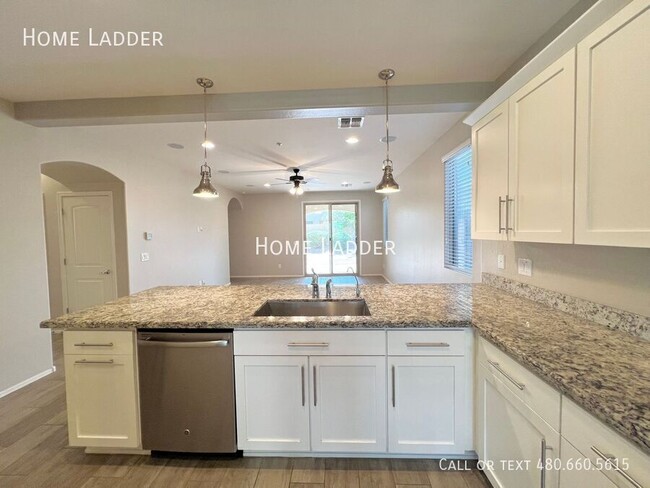 Building Photo - 3687 E Rakestraw Ln