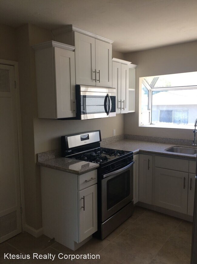 Building Photo - 2 br, 1 bath House - 548 West