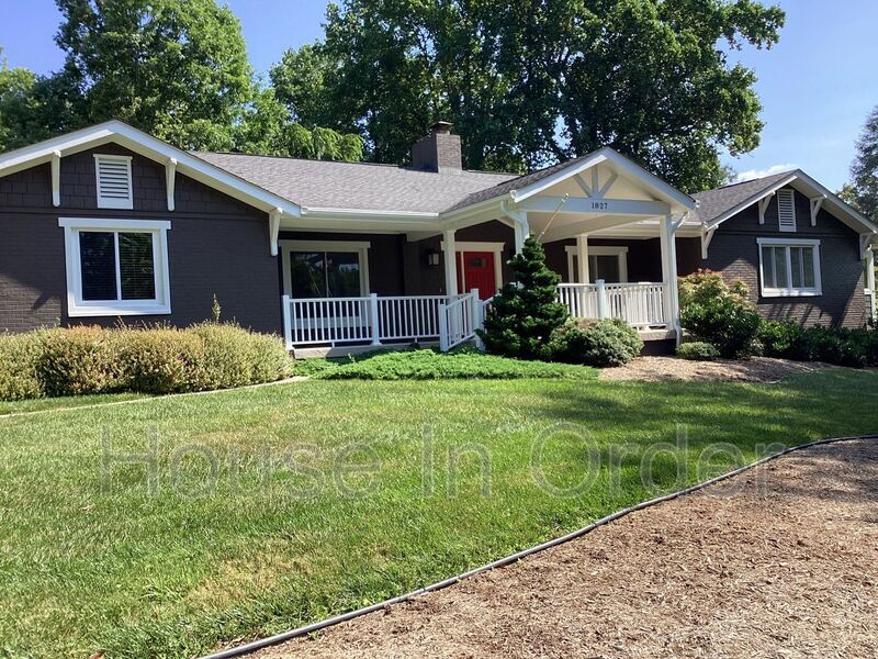 Foto principal - 1827 Laurel Park Hwy.