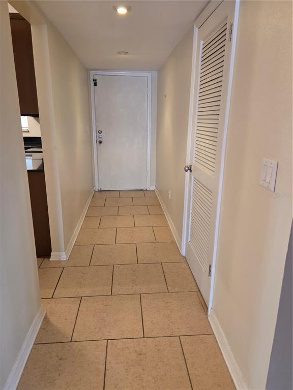 Foto del edificio - 10350 Carrollwood Ln