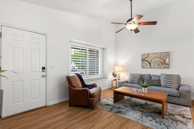 front room - 11770 S Dry Creek Rd