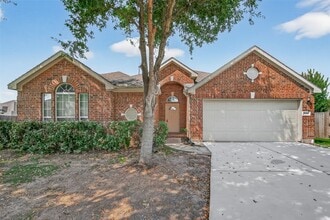 Building Photo - 2000 Water Trace Ct