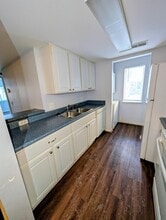 Building Photo - 849 Brandon Ave