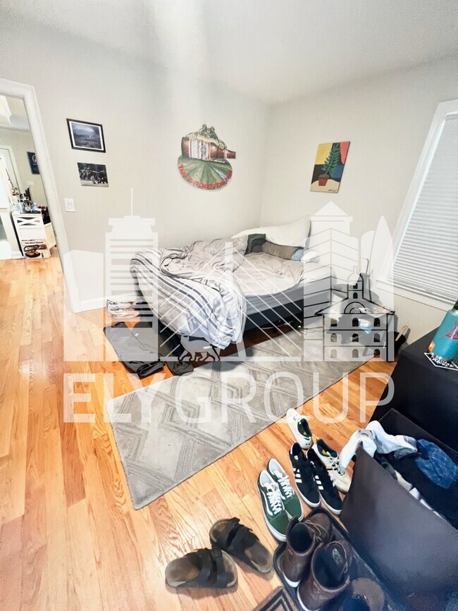 Foto del edificio - 461 Somerville Ave