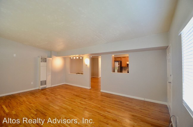 Building Photo - 1022-1024 S Arbutus St