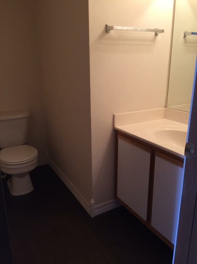 Building Photo - 2401 Petrus Cir