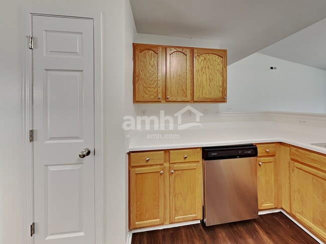 Building Photo - 8117 Rosberg Ln
