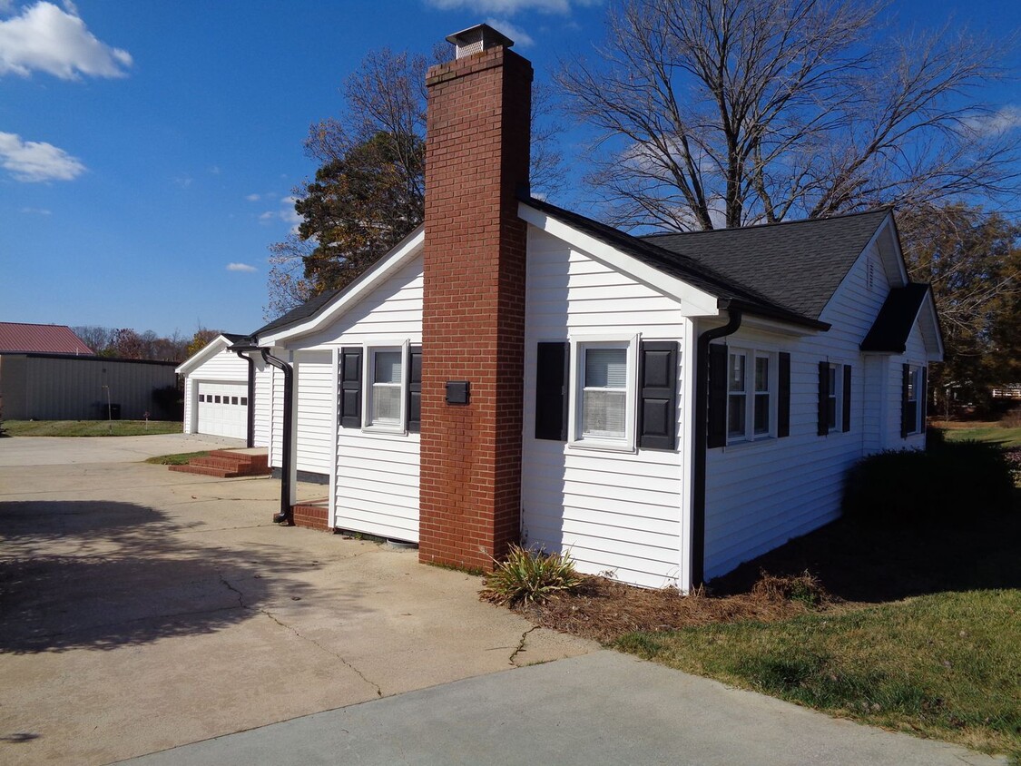 Primary Photo - Kernersville Location-2 Bedroom House