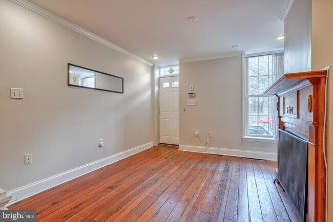 Building Photo - 1412 Battery Ave
