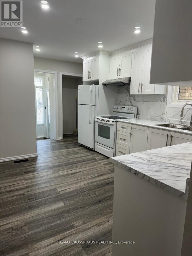 Photo du bâtiment - 24 Cole Ave