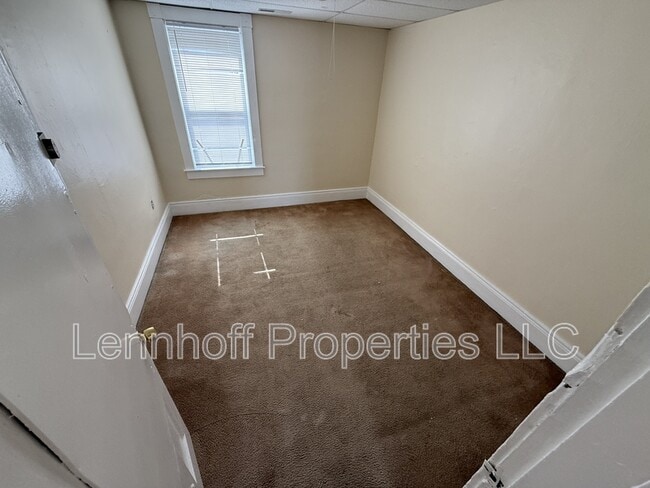 Building Photo - 82 Gershom Ave