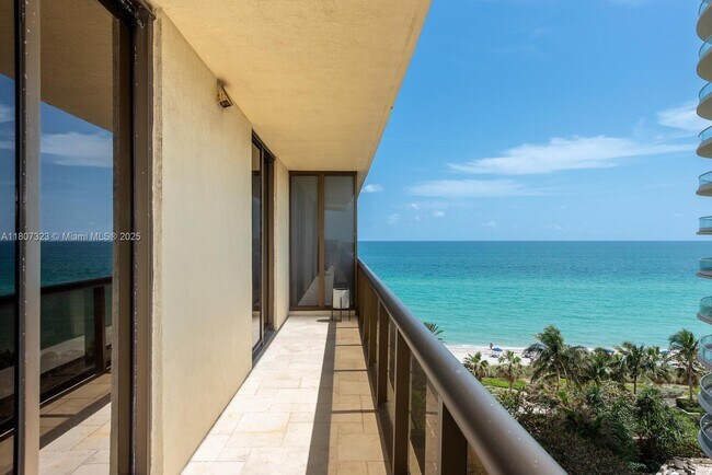 Foto del edificio - 16275 Collins Ave