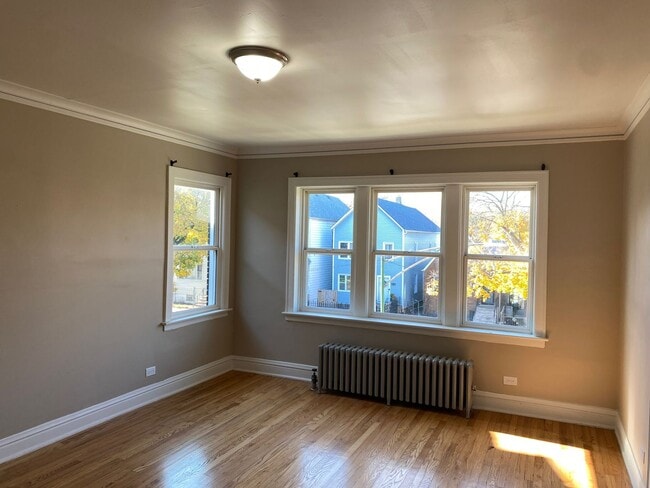 Building Photo - 8707 S Manistee Ave