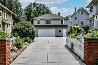 Building Photo - 307 N 41st Ave