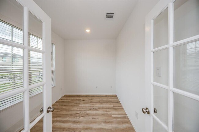 Foto del edificio - 5808 Knox Lndg Dr