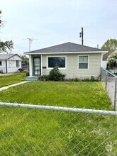 Building Photo - 703 Winslow Ave