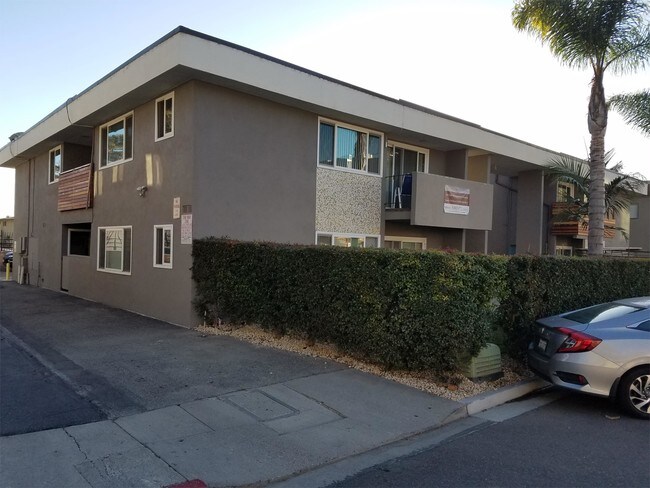 Building Photo - 6509 Seville Rd